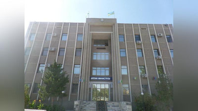 'Adliya vazirligi o`qituvchilarning oylik ish haqidan ushlab qolish noqonuniy ekanini aniqladi'ning rasmi