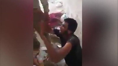 '​ИНТЕРНЕТДА “ИСЛОМ ДАВЛАТИ” ЖАНГАРИЛАРИНИНГ ВАҲШИЁНА ЖАЗОЛАНАЁТГАНИ АКС ЭТГАН ВИДЕО ПАЙДО БЎЛДИ (ВИДЕО)'ning rasmi