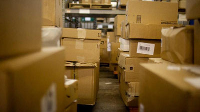 'Жиноятчи почтага ўғирликка тушиш учун ўзини посилка қилиб жўнатди'ning rasmi