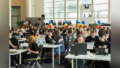 Изрображение 'Яндекс запустил в Узбекистане бесплатные курсы Python для школьников'