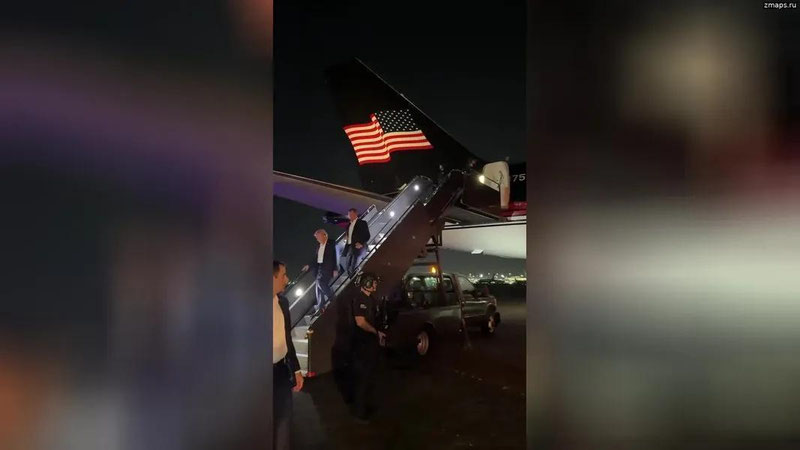 'Трамп суиқасддан сўнг илк бор оммага кўриниш берди'ning rasmi