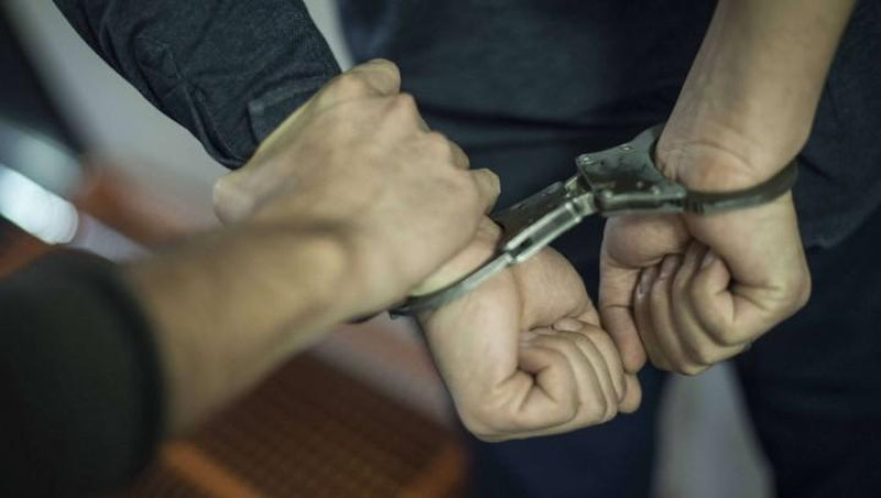 'Qashqadaryoda hokimlik xodimi 370 mln. so`m pora bilan qo`lga tushdi'ning rasmi