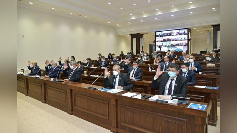 Изрображение 'Видео: итоги 12-го заседания Сената Олий Мажлиса'