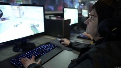 '60 yoshli onaxonlar Counter-Strike xalqaro musobaqasida qatnashmoqda (Video)'ning rasmi