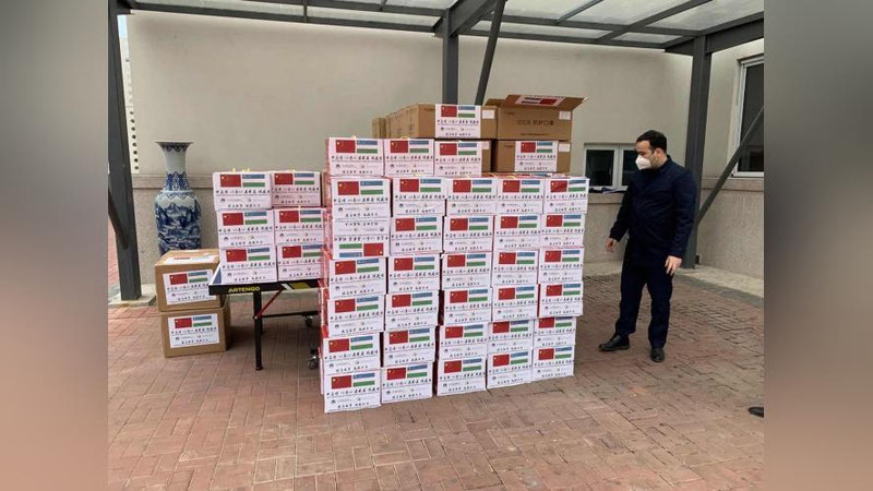 Изрображение 'Из Китая доставлено медицинское оборудование и благотворительный груз'