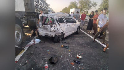 'Сирдарёда 4 машина иштирокида аянчли ЙТҲ содир бўлди (фото+видео)'ning rasmi