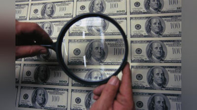 Изрображение 'Житель Ферганы у себя дома печатал деньги на цветном принтере'