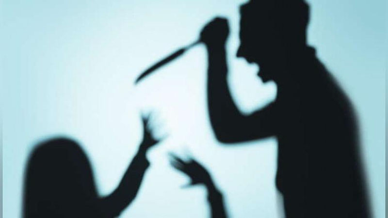 'Jizzaxda erkak xotiniga 27 marta pichoq sanchdi'ning rasmi