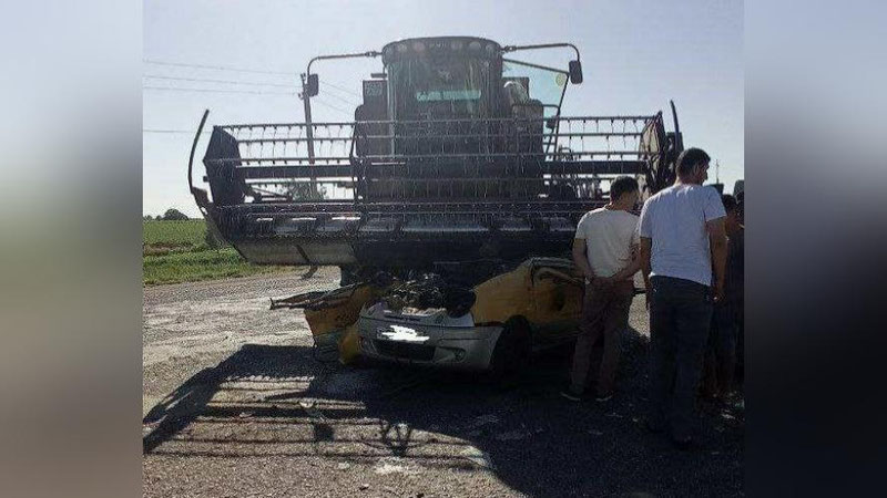 Изрображение 'В Кашкадарье "Матиз" угодил под комбайн: 1 человек погиб, 1 госпитализирован в тяжелом состоянии'