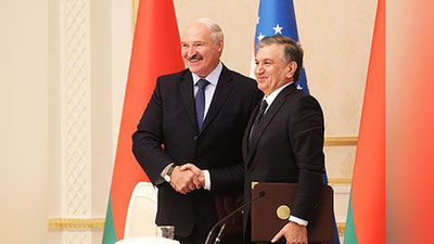 'Shavkat Mirziyoev Lukashenkoni tabrikladi'ning rasmi