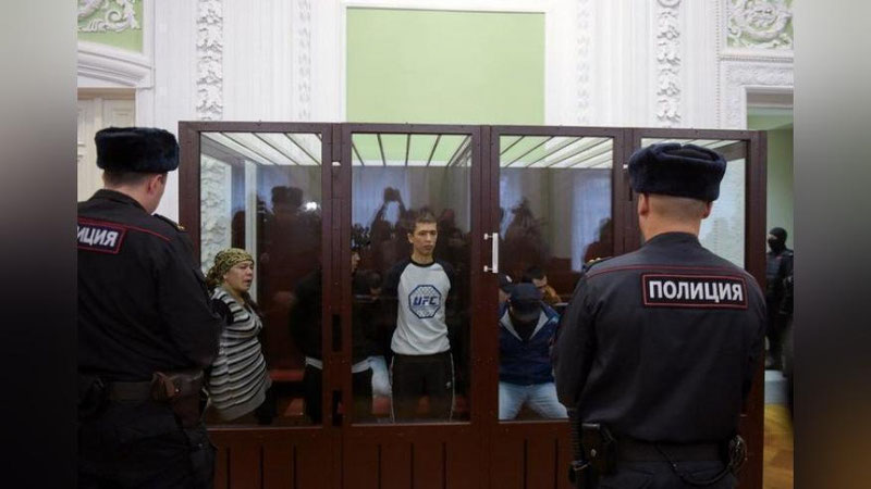 'Санкт-Петербургдаги портлашда айбдор деб топилган 11 кишига ҳукм ўқилди'ning rasmi