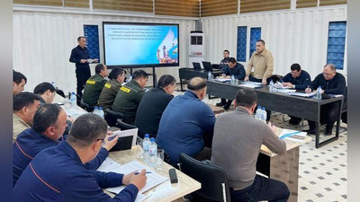 '“O`zbekneftgaz”: Sho`rtan koni shtabida neft va gaz geologiya-qidiruv ishlarining 2022 yil yakunlari tanqidiy muhokama qilindi va 2023 yil uchun rejalar belgilab olindi'ning rasmi