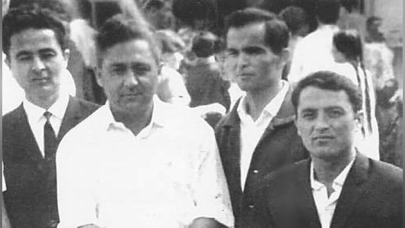 '27 yoshli Islom Karimov aka-ukalari bilan (Foto)'ning rasmi