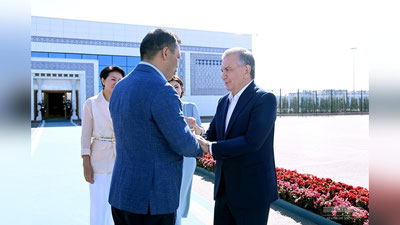 Изрображение 'Визит Садыра Жапарова в Узбекистан завершился'