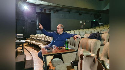 Изрображение 'Дмитрий Астрахан о Молодежном театре Узбекистана: "Все заряжены на успех"'