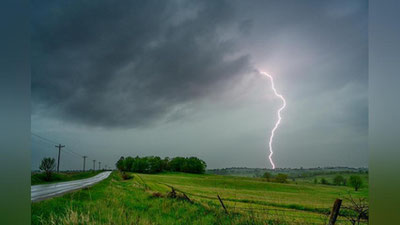 'Ertaga O`zbekistonning qator hududlarida yomg`ib, momaqaldiroq kuzatilishi mumkin'ning rasmi