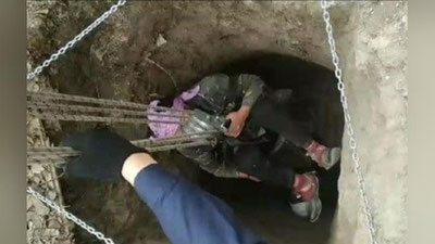 Изрображение 'В Самарканде женщину вызволили из 4-метровой ямы, которую выкопал ее муж'