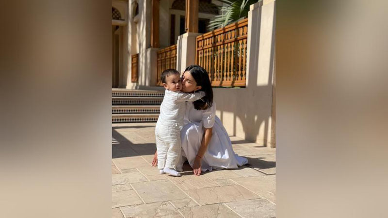 'Бу гал Дубайдаги иш сафаримда менга кичкинтойим Шавкатжон ҳамроҳлик қиляпти — Саида Мирзиёева'ning rasmi