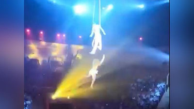 Изрображение 'В цирке в Омске воздушная гимнастка сорвалась с высоты (видео)'