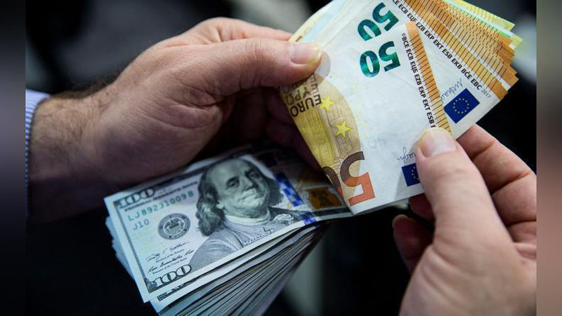 'O`zbekistonda dollar yana oshdi, evro arzonlashishda davom etmoqda'ning rasmi