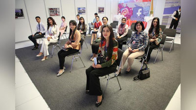 'Zamonaviy yoshlar ko`p qirrali, ular har qanday ko`nikmalarni tezda o`zlashtirishlari va bir vaqtning o`zida bir nechta yo`nalishlarda rivojlanishlari, professional o`sishga erishishlari mumkin — Firdavs Abduholiqov'ning rasmi