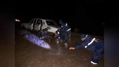 'FVV Qamchiq dovonida kuchli yomg`ir yog`ishi natijasida ro`y bergan holat haqida ma`lumot berdi'ning rasmi