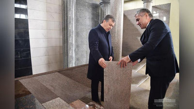 Изрображение 'ПРЕЗИДЕНТ ПОБЫВАЛ НА ПРОИЗВОДСТВЕ ИЗДЕЛИЙ ИЗ ГРАНИТА (ФОТО)'