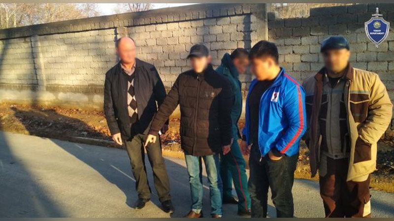 Изрображение '20-летний житель Чирчика привлек детей к совершению разбоя'