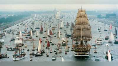 'Amsterdam portidagi kemalar betartib harakatlanadimi? (Video)'ning rasmi