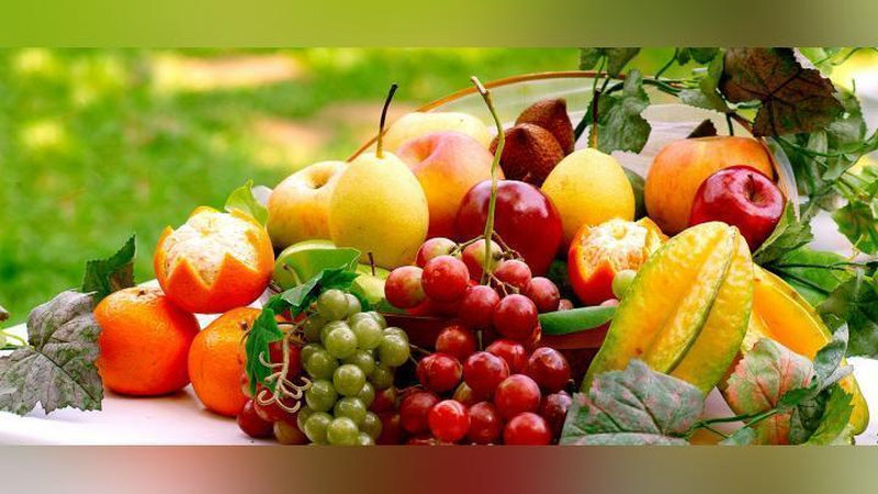 '​YoQTIRGAN MEVANGIZ FE`LINGIZDAN SO`ZLAYDI'ning rasmi