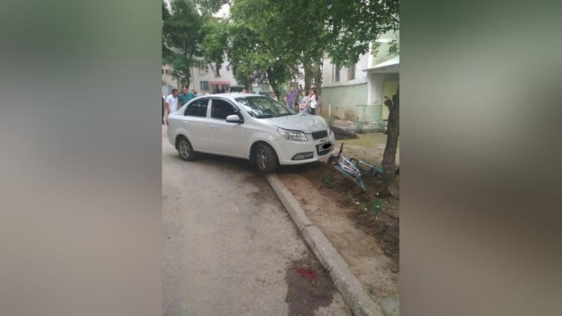 Изрображение 'Во дворе жилого дома на Юнусабаде насмерть сбили 12-летнего мальчика'
