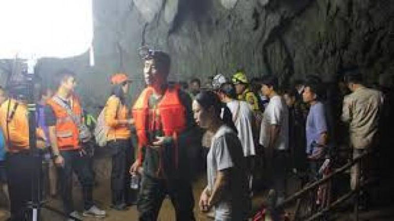 'Tailandda g`or ichiga kirgan futbolchilar yo`qolib qoldi'ning rasmi