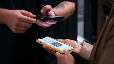 'O`zbekistonda haq evaziga o`zgalarning IMEI kodlarini ko`chirib berish holati ko`paydi. Senat javobgarlik belgilamoqda'ning rasmi