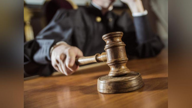 'Odam savdosi bilan shug`ullangan nafsiga qul ayolga hukm o`qildi'ning rasmi