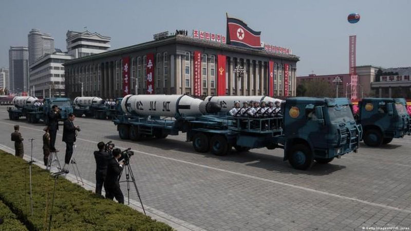 'Janubiy Koreya AQSh  bilan yadro qurolidan foydalanmoqchi'ning rasmi