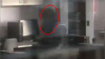 Изрображение 'В ОПУСТЕВШЕМ КЛАССЕ ЗАМЕТИЛИ ПРИЗРАКА (ВИДЕО)'