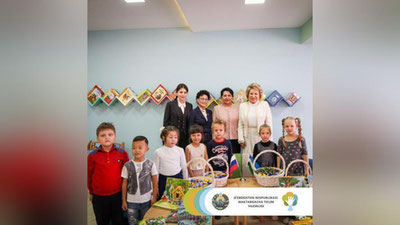 Изрображение 'Валентина Матвиенко побывала в детском саду в Сергели (фото)'