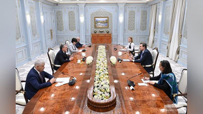 Изрображение 'Шавкат Мирзиёев принял вице-президента Европейской комиссии Маргаритиса Схинаса'