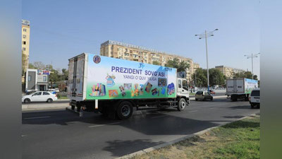 '1-sinf o`quvchilariga atalgan “Prezident sovg`alari” karvoni hududlarga yo`l oldi'ning rasmi