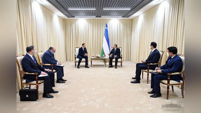 Изрображение 'Президент Узбекистана принял министра промышленности и торговли России'