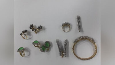 Изрображение 'В столичном аэропорту пресечен незаконный ввоз украшений с бриллиантами'