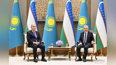 'O`zbekiston  va Qozog`iston Prezidentlari energetika, geologiya qidiruvi va tabiiy gaz bo`yicha loyihalarni ilgari surishga kelishib olishdi'ning rasmi