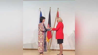 '“Evropa xalqaro ayollar etakchiligi mukofoti” ilk bor O`zbekiston vakiliga topshirildi'ning rasmi