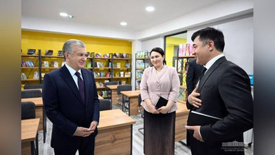 'Prezident zamonaviy maktabdagi sharoitlarni ko`zdan kechirdi'ning rasmi