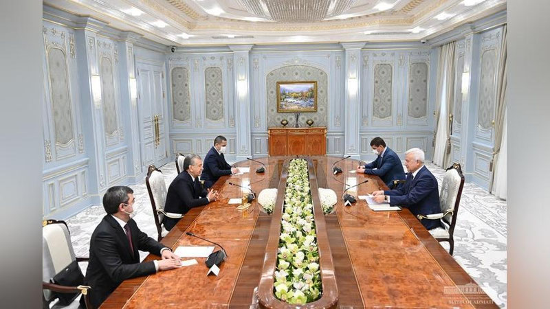 Изрображение 'Шавкат Мирзиёев принял президента компании «ЛУКОЙЛ» Вагита Алекперова'