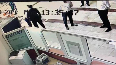 'Rahbar o`z xodimini urishi mumkinmi? (Video)'ning rasmi