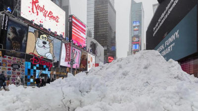 '​Nyu-Yorkda shiddatli qor po`rtanasi avjiga chiqdi'ning rasmi