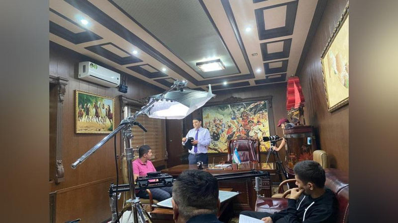 Изрображение 'Режиссер Рустам Сагдиев снимает комедию "Жених - миллионер"'