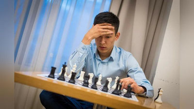 'Nodirbek Abdusattorov Hindistondagi xalqaro musobaqada Gukeshga yutqazdi'ning rasmi