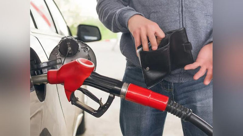 'Бензин нархи қимматлашдими, ёки арзонлашди? Антимонополия қўмитаси изоҳ берди'ning rasmi